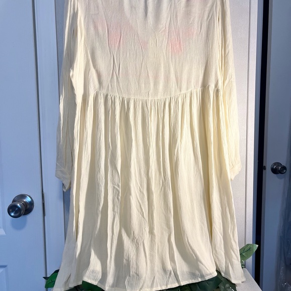 Boho Creme Embroidery top/blouse, casual wear, pair with jeans blouse - Picture 6 of 10